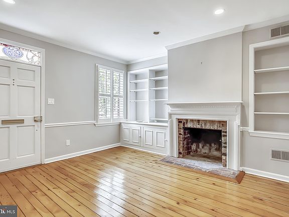 3rd image of 319 N Saint Asaph St