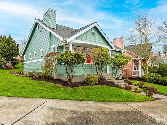4th image of 68 NE Sunset Street