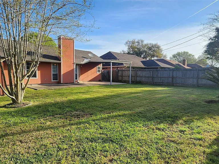 704 Manor Dr — Photo 22