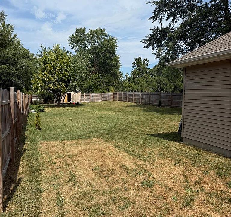 2nd image of 249 E Booneslick Rd