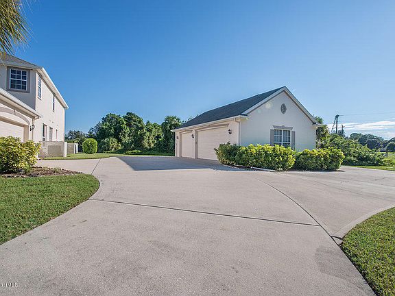 3rd image of 3202 Tuscawillow Dr