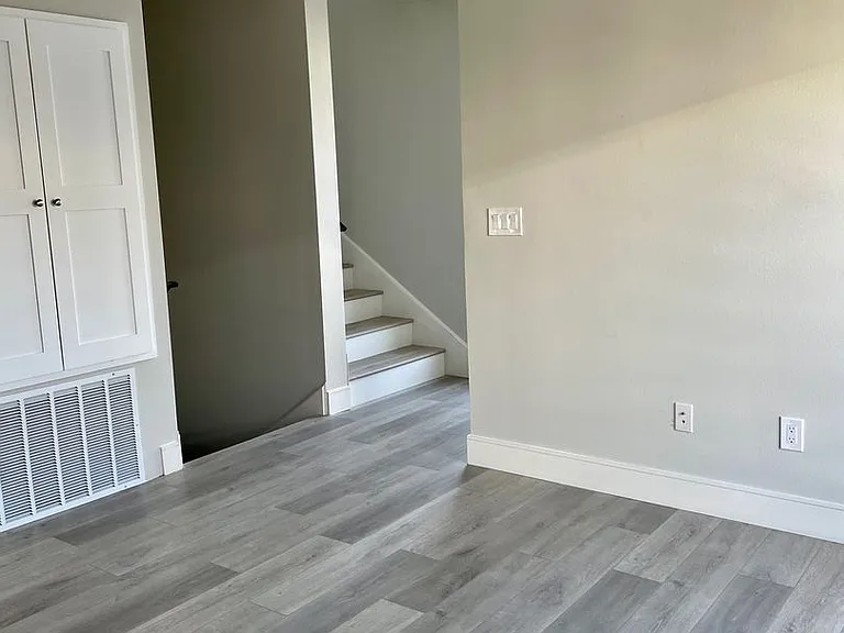116 S Avenue 63 — Photo 8