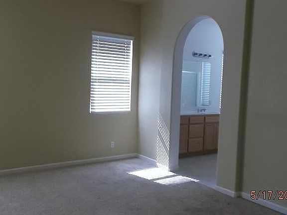 5th image of 10315 Golf Greens Ln