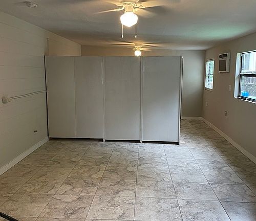 4th image of 206 W Linebaugh Ave #I