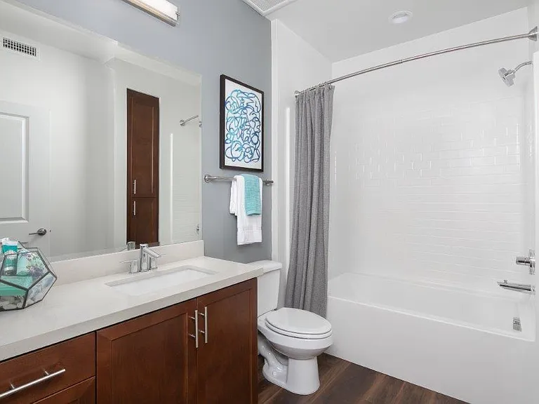 Island View Apartments — Photo 5