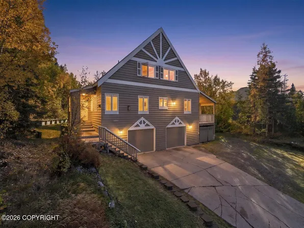 15711 Stanwood Cir, Anchorage, AK 99516