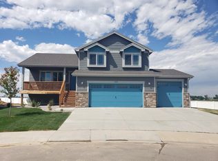 1018 Grand Ave, Windsor, CO 80550