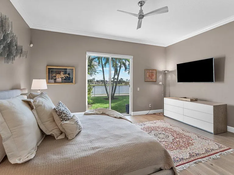 8222 Dominica Pl — Photo 23