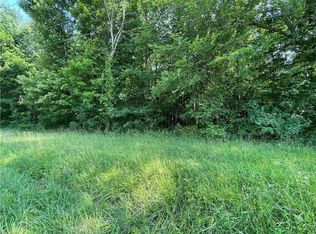 Root Rd, Conneaut, OH 44030