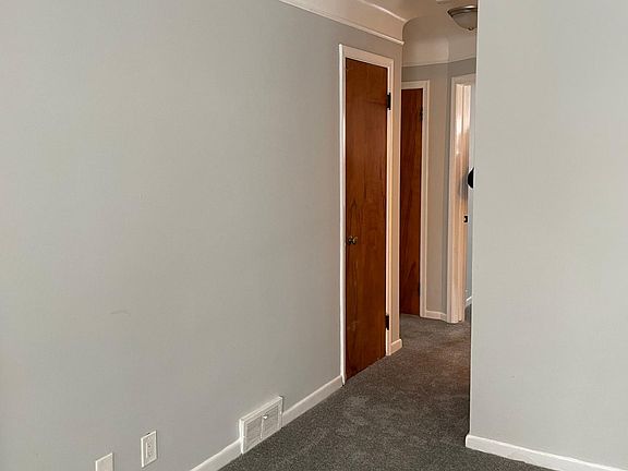 5th image of 20512 Hollywood St