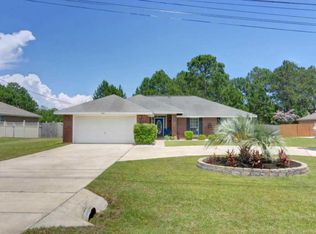 1946 Commodore Dr, Navarre, FL 32566