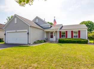 318 White Tail Dr, Hainesville, IL 60030