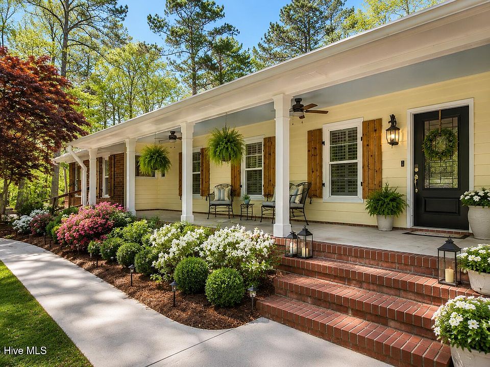 1st image of 117 Chimney Lane