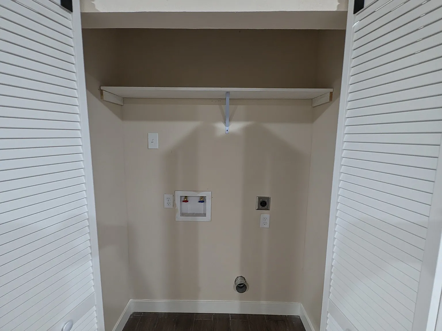3 bed, 1200 sqft, $1,895 — Photo 4