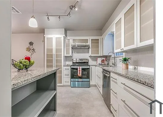 11001 N Blackwelder Ave — Photo 14