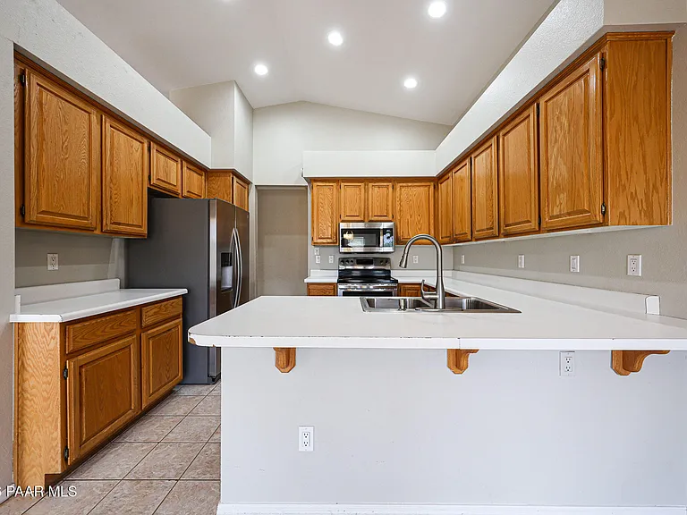 6320 W Paradise Ln — Photo 13
