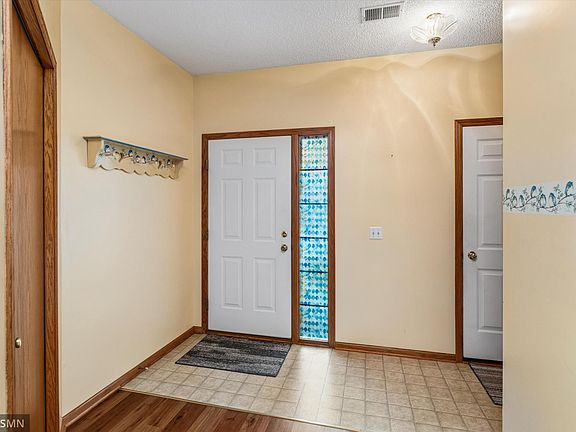 4th image of 318 Archibald Ln