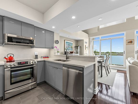 4th image of 1801 Bayview Ave #Penthouse 802
