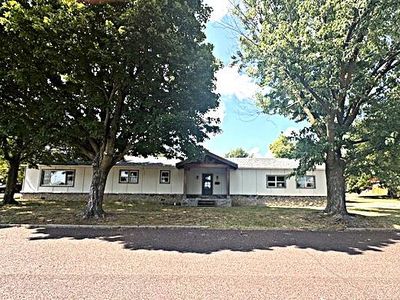 602 E Bond Street, Monett, MO, 65708