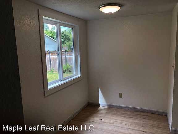 4th image of 1911 N 120th St #1/2