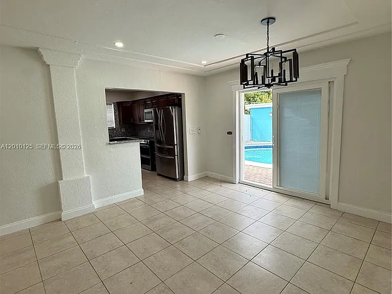 1619 Shenandoah St — Photo 8