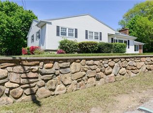 14 Hillview Dr, Westerly, RI 02891