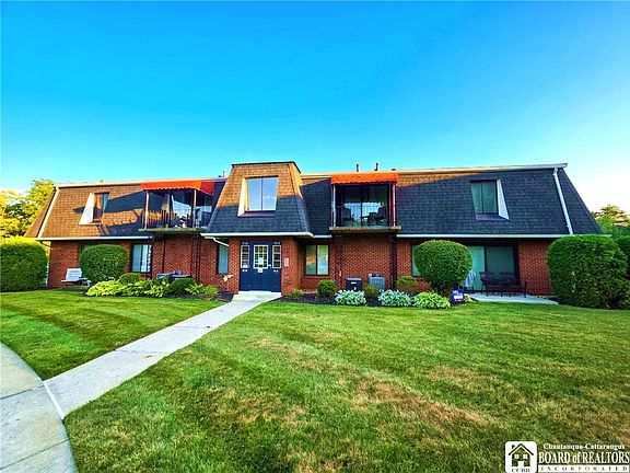 2nd image of 43B Foxberry Dr