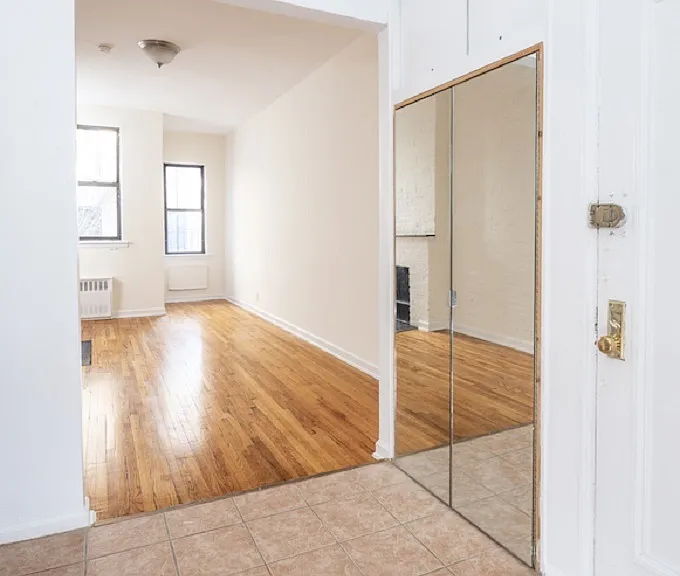 235 E 12th St #2C — Photo 4