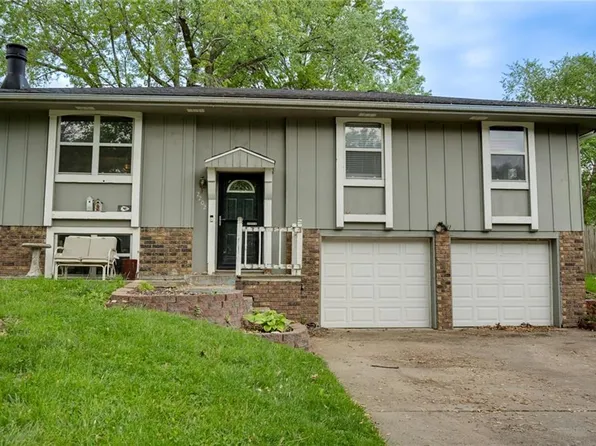 2202 SE Park Ave, Oak Grove, MO 64075