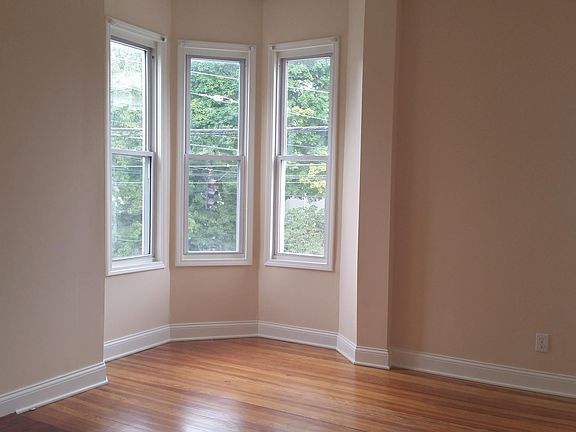 2nd image of 701 E High St Ste 202