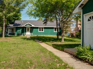 579 Cedar Dr, Indian River, MI 49749