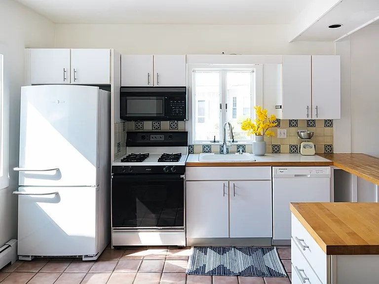 128 Holworthy St #1 — Photo 3