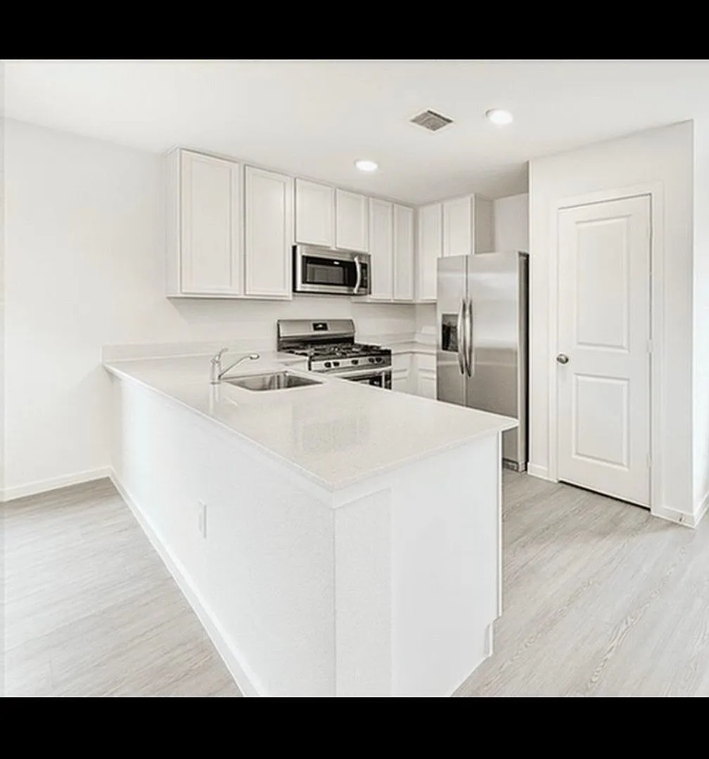 Spacious 4BR House in Conroe — Photo 2