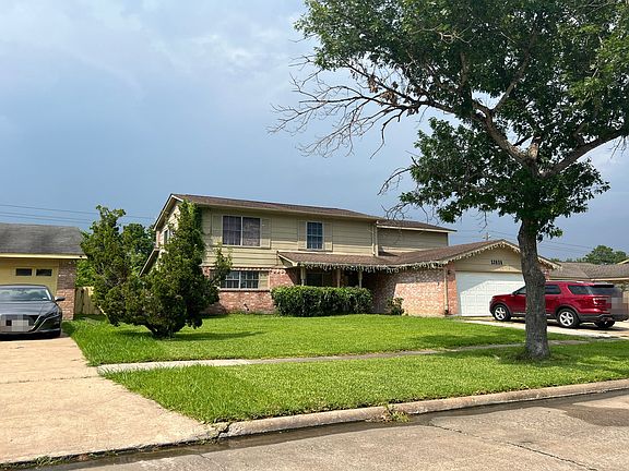 3rd image of 13838 Towne Way Dr