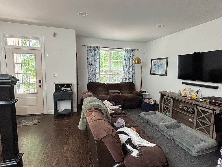 428 E Miner St — Photo 18