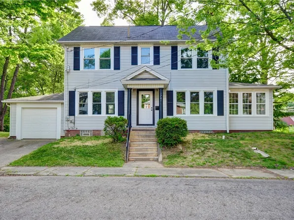 1761 Oberlin Ct NW, Canton, OH 44703