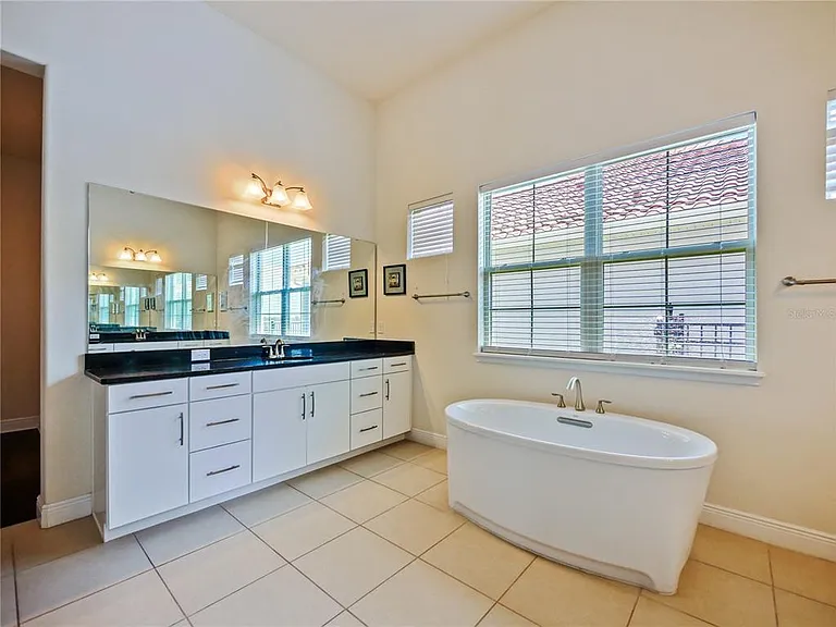 15704 Marina Bay Dr — Photo 32