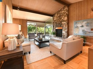1 Avis Ct, Orinda, CA 94563