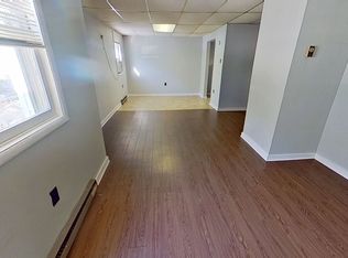 147 W Main St APT 8, Windsor, PA 17366