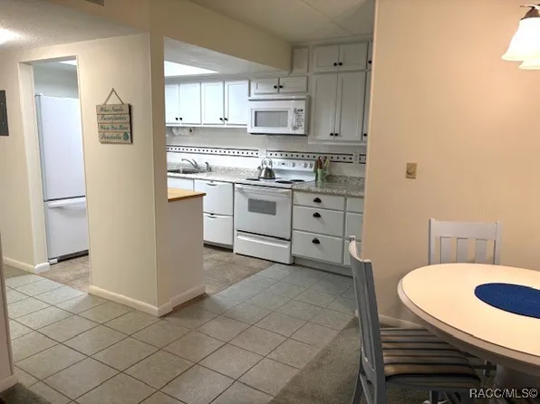 2400 Forest Dr APT 106, Inverness, FL 34453