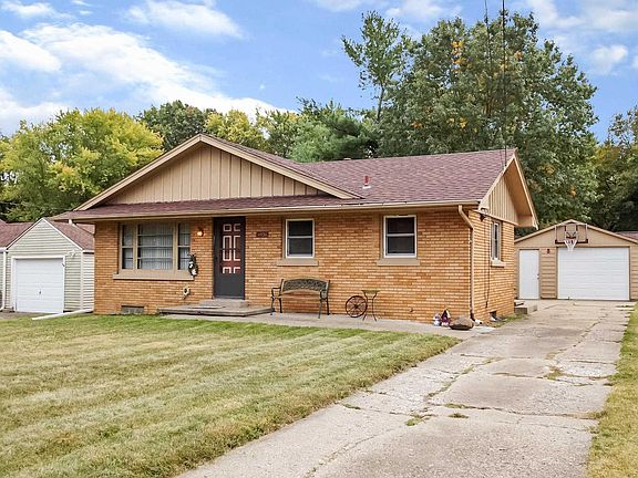 2nd image of 4936 W Swords Cir
