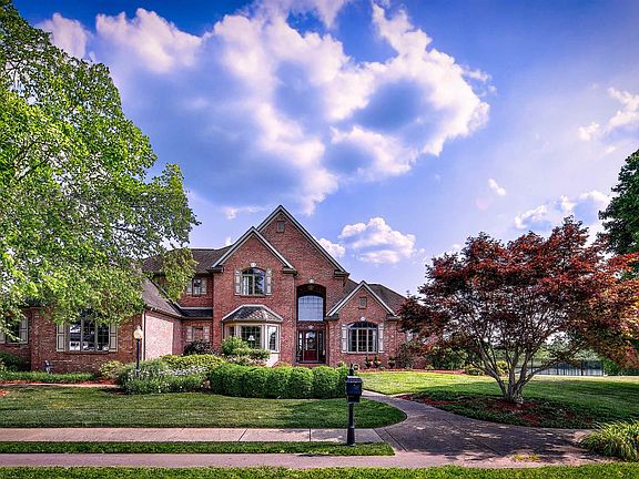 4th image of 5533 Medinah Dr