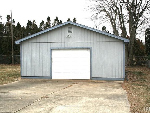 5th image of 560 S Maish Rd