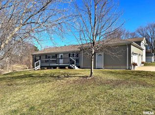 2804 Middle Rd, Bettendorf, IA 52722