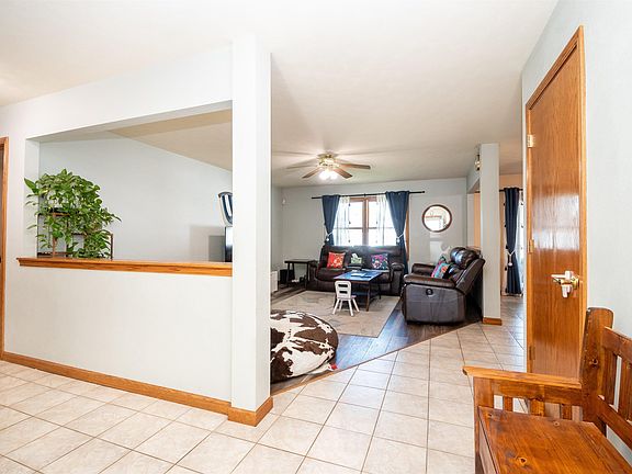 5th image of 1011 S Johanson Rd