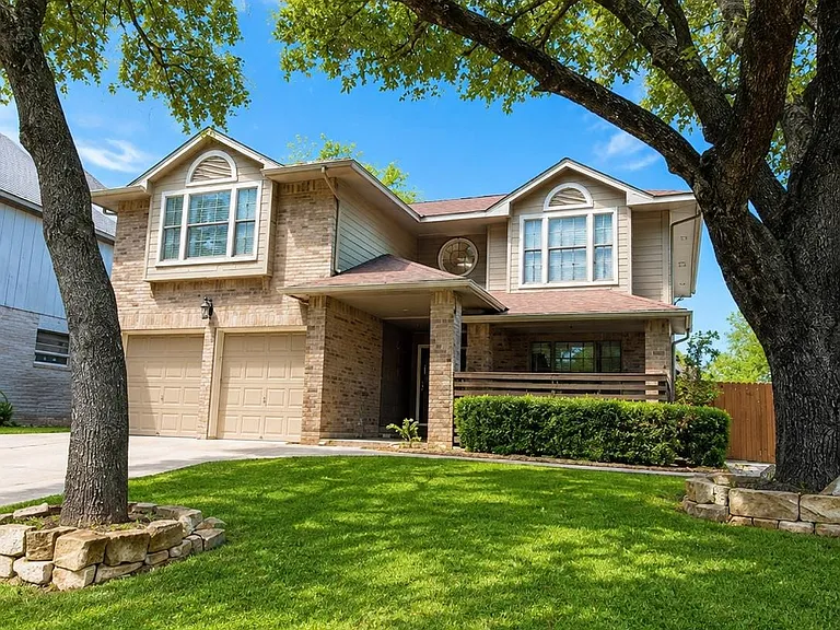 1212 Weatherford Dr — Photo 1