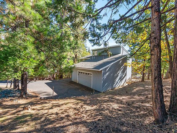 2nd image of 2081 Jerrilynn Dr