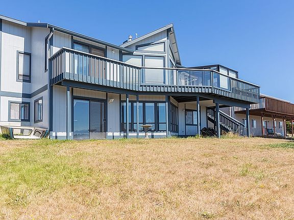 3rd image of 693 La Cana St