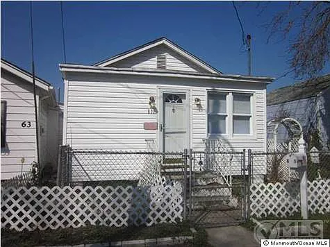 61 Washington Ave photo 1