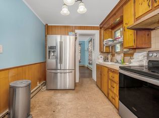 17 Dresser St, Southbridge, MA 01550